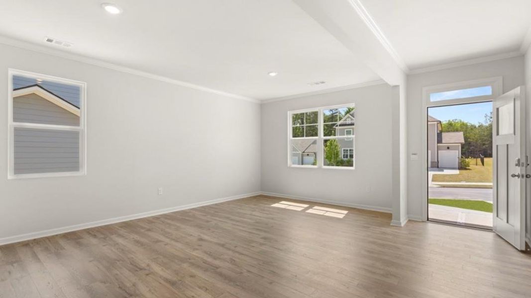 Spacious, unfurnished interior of a new home in Falcon Landing, Gainesville (Image 20).