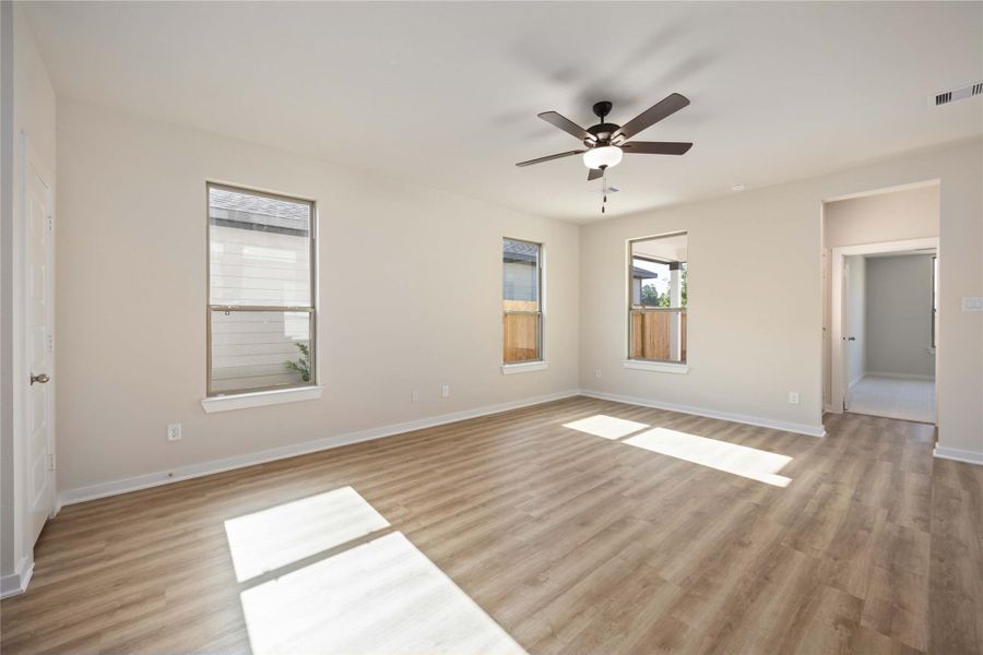 Spacious, unfurnished interior of a new home in Magnolia Springs, Montgomery (Image 18).