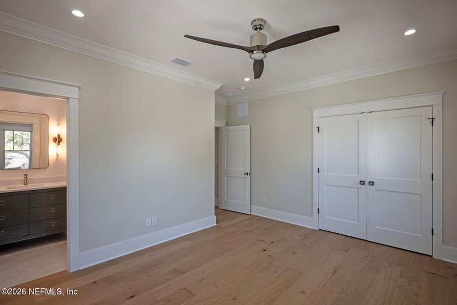 Spacious, unfurnished interior of a new home in , Jacksonville (Image 120).