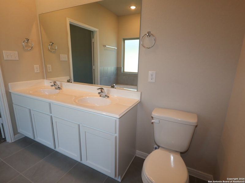 Furnished interior view inside a new home in Paloma Park, Converse (Image 7).