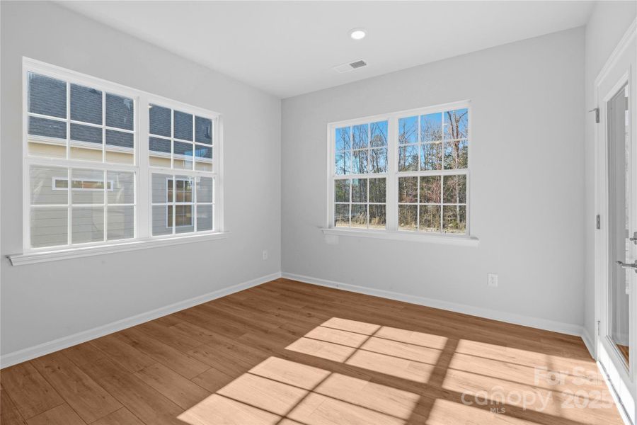 Spacious, unfurnished interior of a new home in Roselyn: Garden, Lancaster (Image 21).