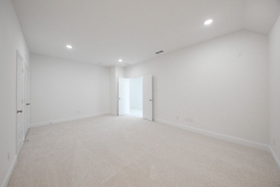 Spacious, unfurnished interior of a new home in Verandah, Royse City (Image 26). Spacious, unfurnished interior of a new home in Verandah, Royse City (Image 26).