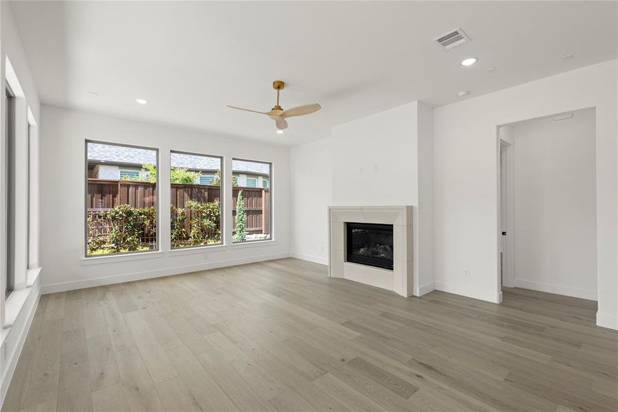 Spacious, unfurnished interior of a new home in Windsong Ranch – 61′, Prosper (Image 18). Spacious, unfurnished interior of a new home in Windsong Ranch – 61′, Prosper (Image 18).