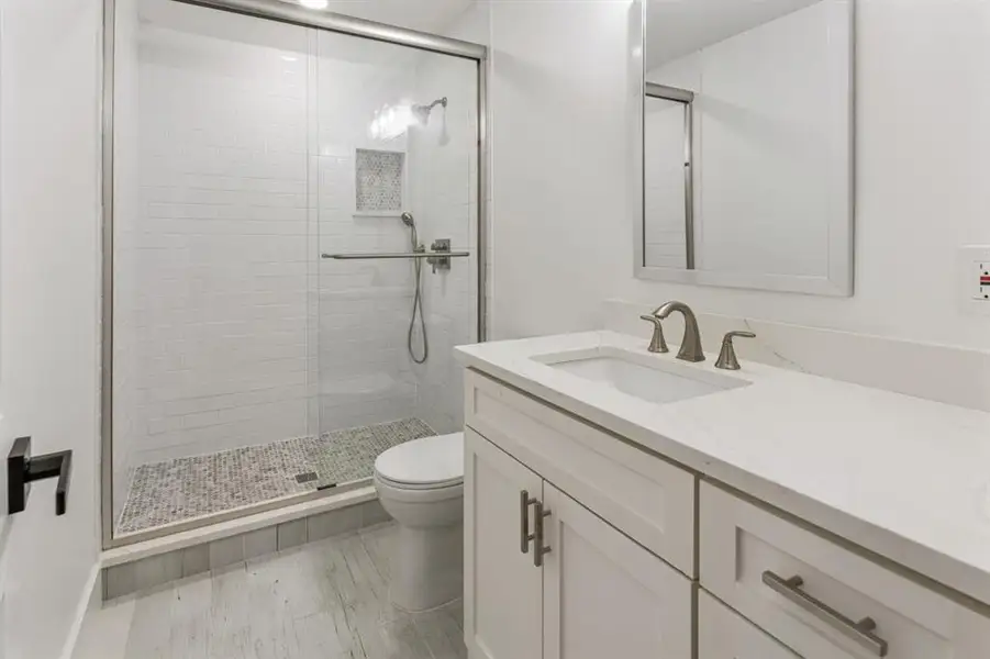 Furnished interior view inside a new home in , Mabank (Image 5).