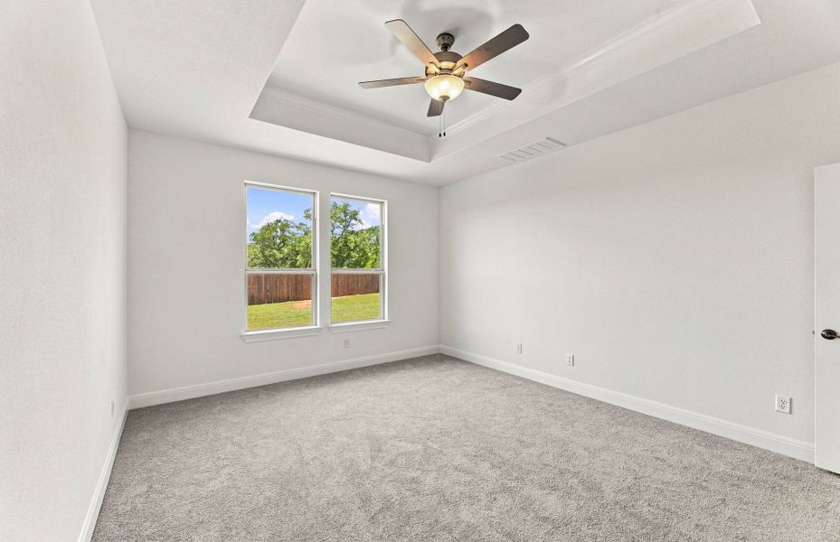 Spacious, unfurnished interior of a new home in Saddleback at Santa Rita Ranch, Liberty Hill (Image 19).