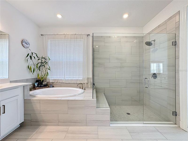 Furnished interior view inside a new home in , Nokomis (Image 41).