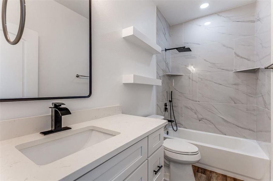 Furnished interior view inside a new home in , Fort Worth (Image 10).