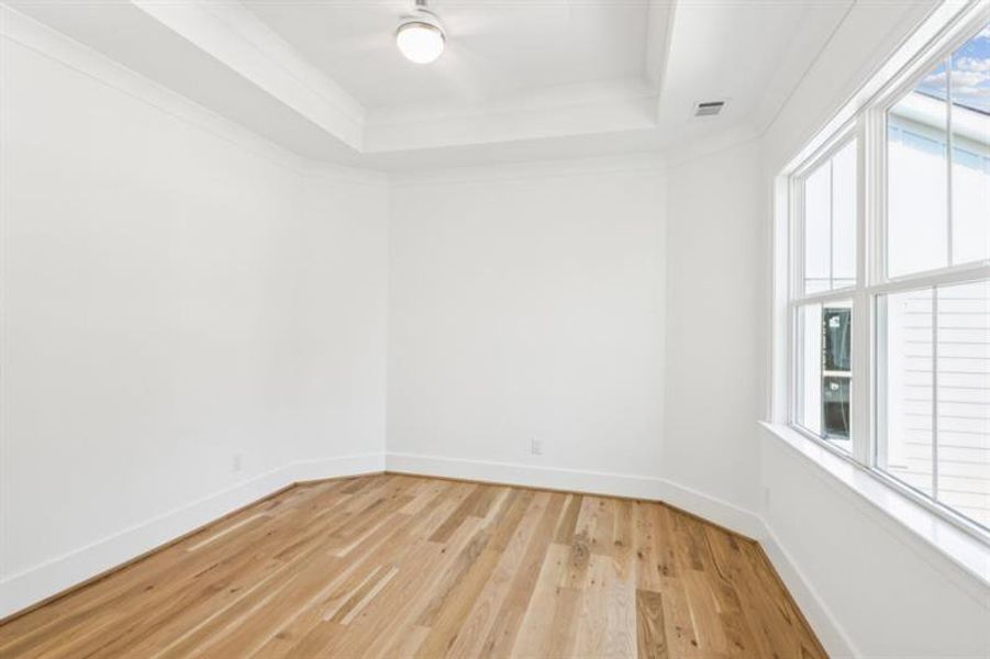 Spacious, unfurnished interior of a new home in , Marietta (Image 25).