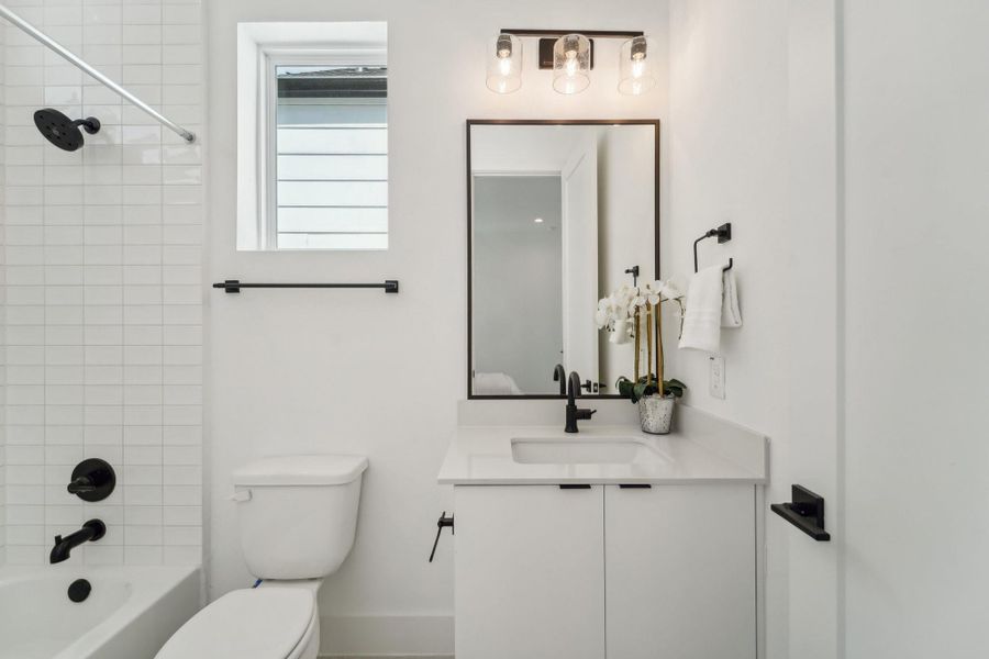 Photos show similar floor plan & alternative finishes from the previous development. Selections may vary.