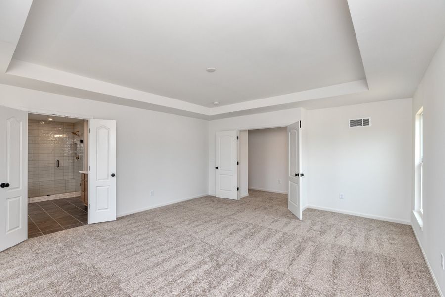 Representative unfurnished interior of a home built from the Grayson by Fischer Homes in Governor’s Preserve, Canton (Image 18).