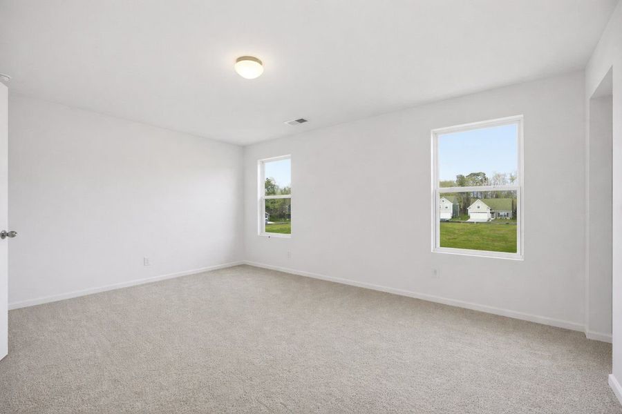 Spacious, unfurnished interior of a new home in Reeves Crossing, St. George (Image 12).