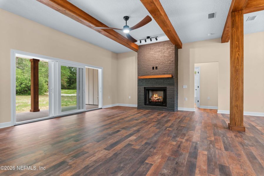 Spacious, unfurnished interior of a new home in , Glen St. Mary (Image 19).