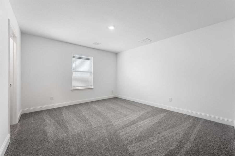 Spacious, unfurnished interior of a new home in South Oak 60s, Lakewood Village (Image 23). Spacious, unfurnished interior of a new home in South Oak 60s, Lakewood Village (Image 23).