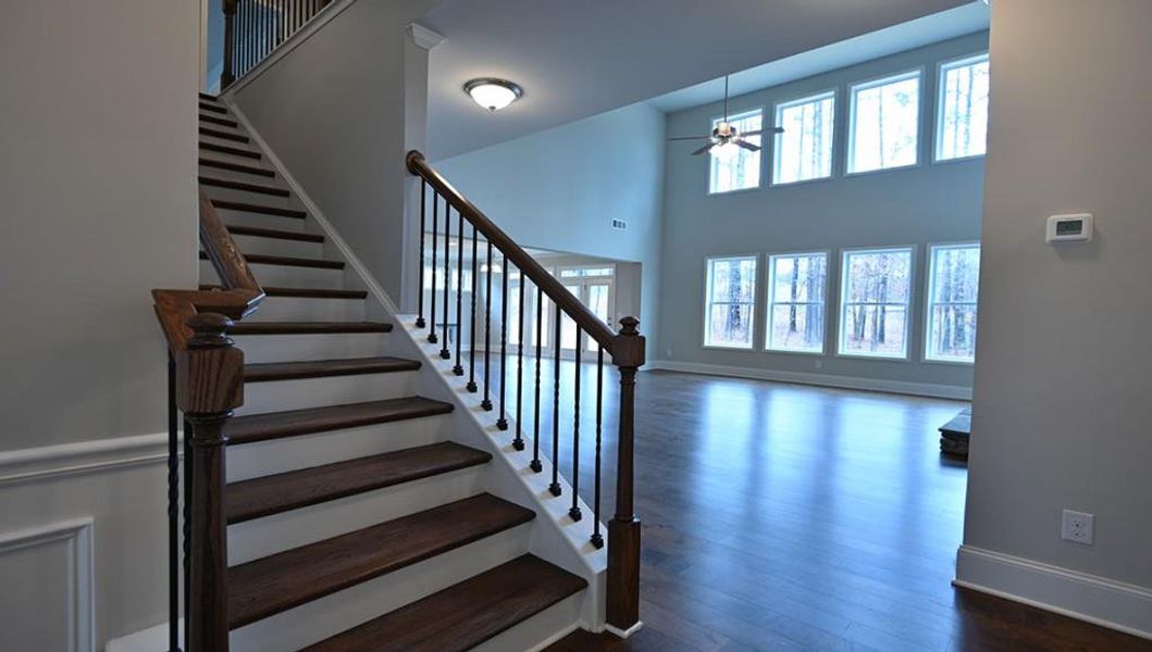 Spacious, unfurnished interior of a new home in Thalley Creek Estates, Cumming (Image 17).