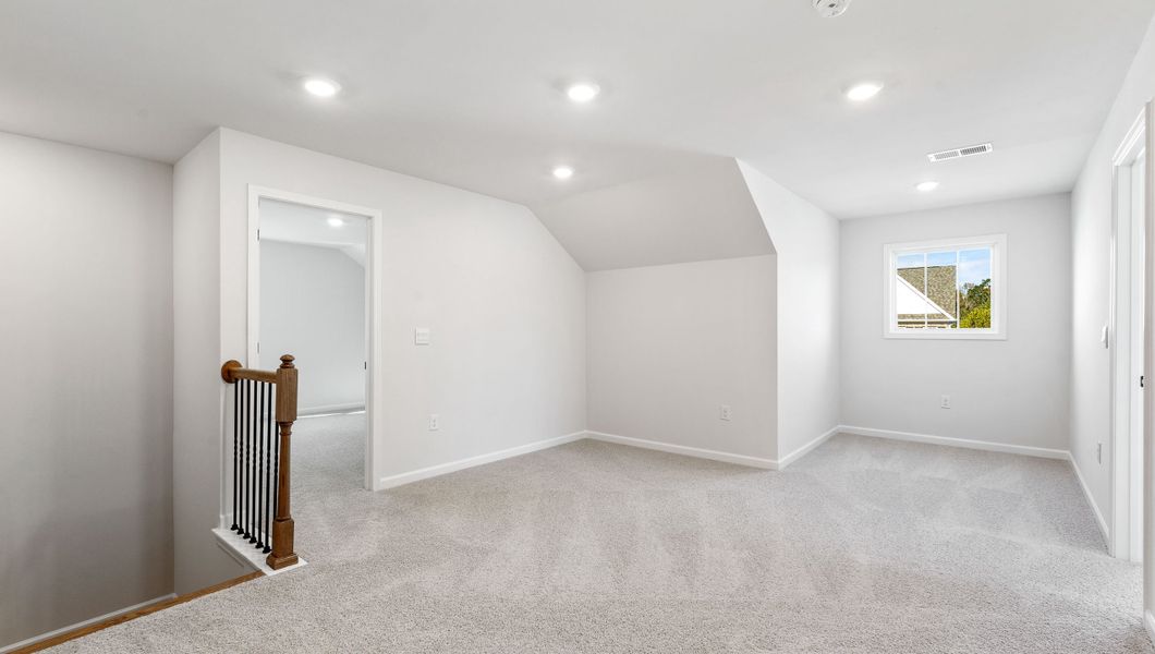 Spacious, unfurnished interior of a new home in Seven Oaks, Greenwood (Image 24).