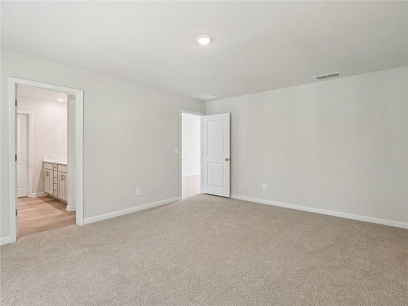 Spacious, unfurnished interior of a new home in Preserve at Mountain Creek, Pendergrass (Image 16).