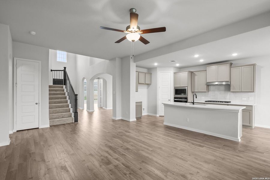 Spacious, unfurnished interior of a new home in Buffalo Crossing, Cibolo (Image 32). Spacious, unfurnished interior of a new home in Buffalo Crossing, Cibolo (Image 32).