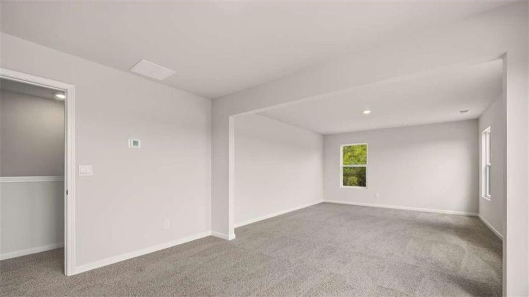 Spacious, unfurnished interior of a new home in Bridle Creek, Locust Grove (Image 26).