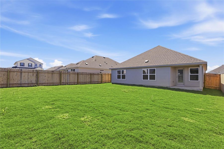 Exterior details and patio area of a home in Calumet, Jarrell (Image 4).