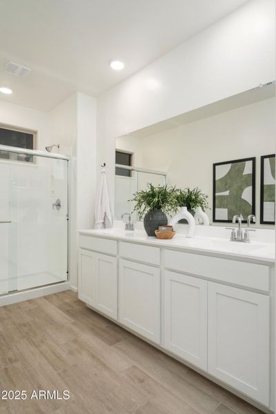 OWNER'S BATH OWNER'S BATH