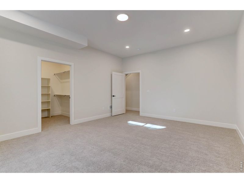 Spacious, unfurnished interior of a new home in , Louisville (Image 27).