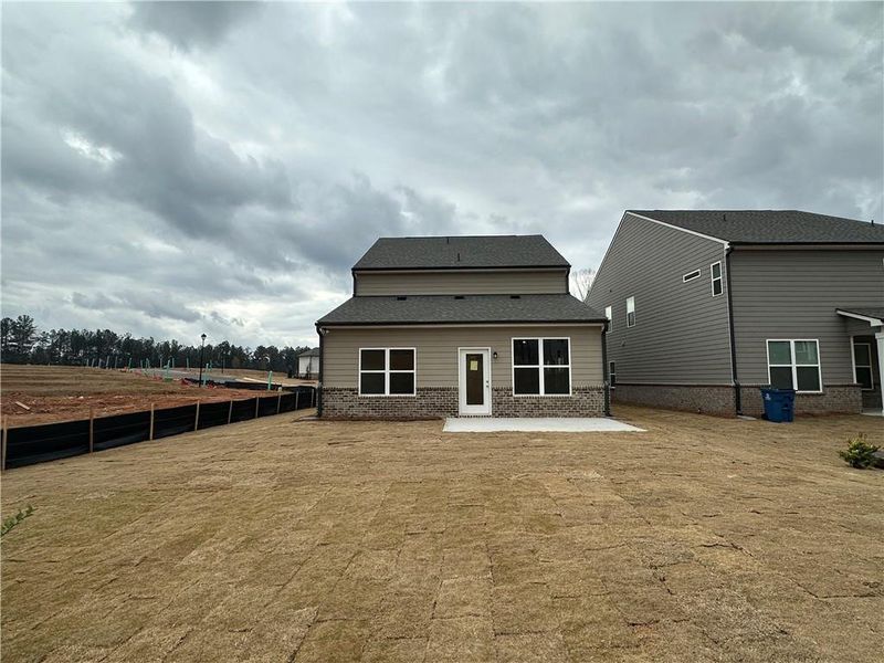 Exterior details and patio area of a home in Kentmere, Auburn (Image 23).