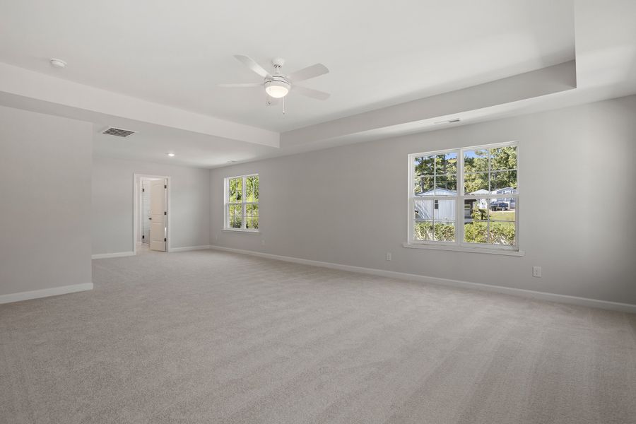 Spacious, unfurnished interior of a new home in Georgias Landing, Raleigh (Image 32).