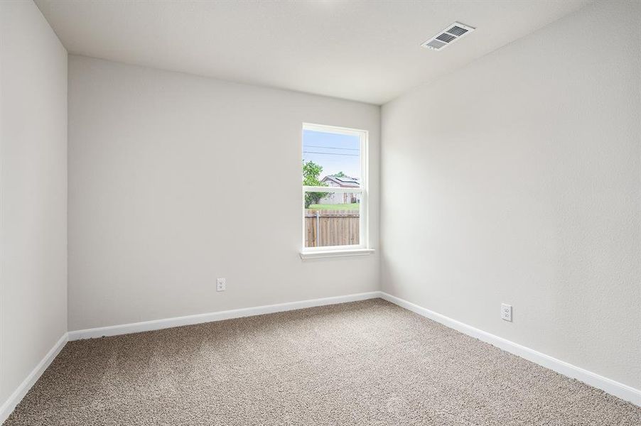 Spacious, unfurnished interior of a new home in College Park, Dallas (Image 17).
