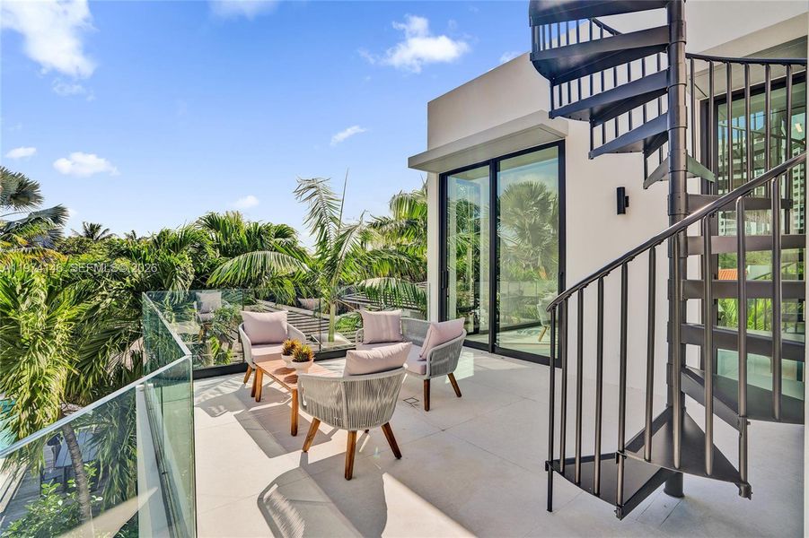 Exterior details and patio area of a home in , Miami Shores (Image 25).