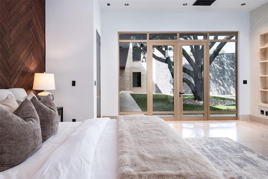 Furnished interior view inside a new home in , Dallas (Image 25).