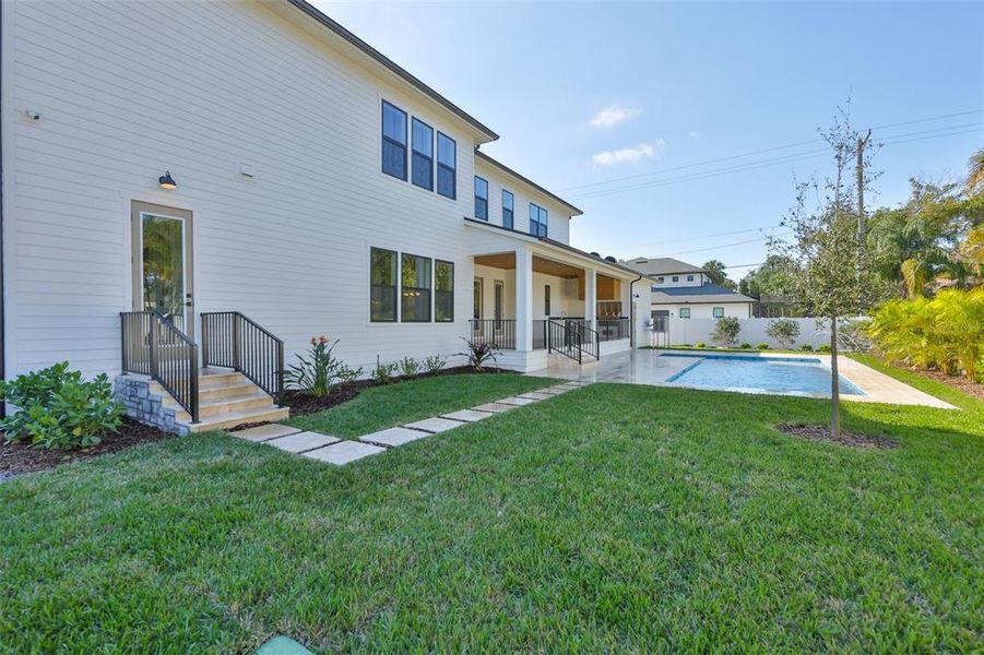 Exterior details and patio area of a home in , Tampa (Image 34).