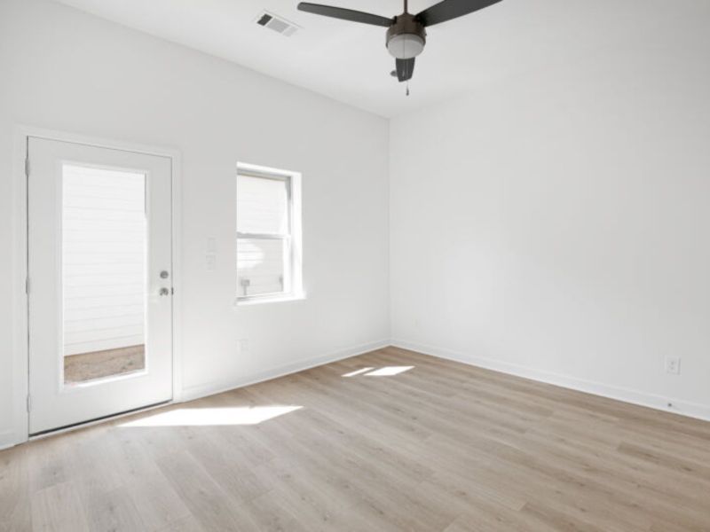 Spacious, unfurnished interior of a new home in Preston Park, Spring Hill (Image 5).