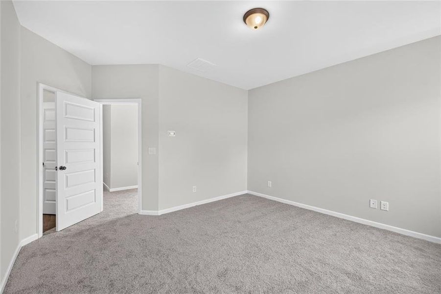 Spacious, unfurnished interior of a new home in Fairington, Cartersville (Image 26).