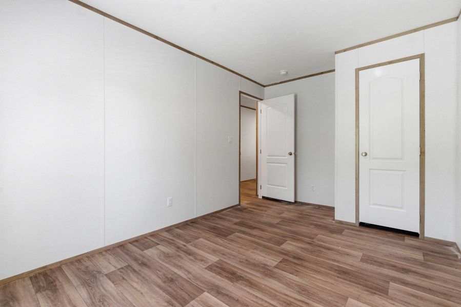 Spacious, unfurnished interior of a new home in , Orangeburg (Image 33).