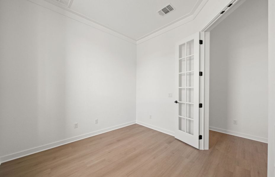 Representative unfurnished interior of a home built from the Dobbin by Pulte Homes in 6 Creeks, Kyle (Image 51).