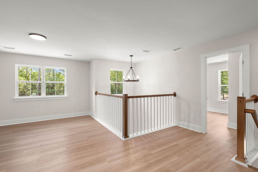 Spacious, unfurnished interior of a new home in , Hollywood (Image 14).