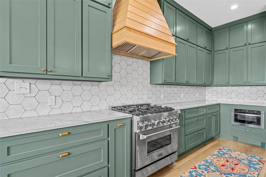 Furnished interior view inside a new home in , Moody (Image 10).