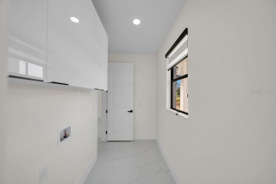 Spacious, unfurnished interior of a new home in , Lehigh Acres (Image 32).