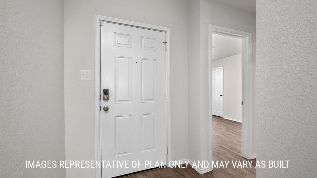 Spacious, unfurnished interior of a new home in The Villages at Schwertner Ranch, Jarrell (Image 9).