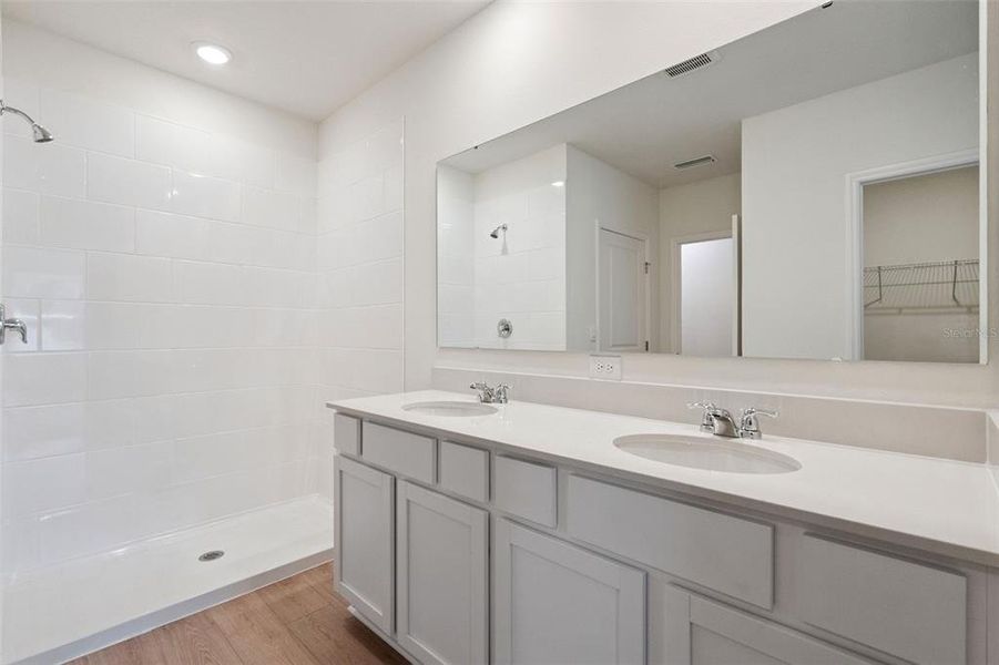 Furnished interior view inside a new home in , Daytona Beach (Image 12).