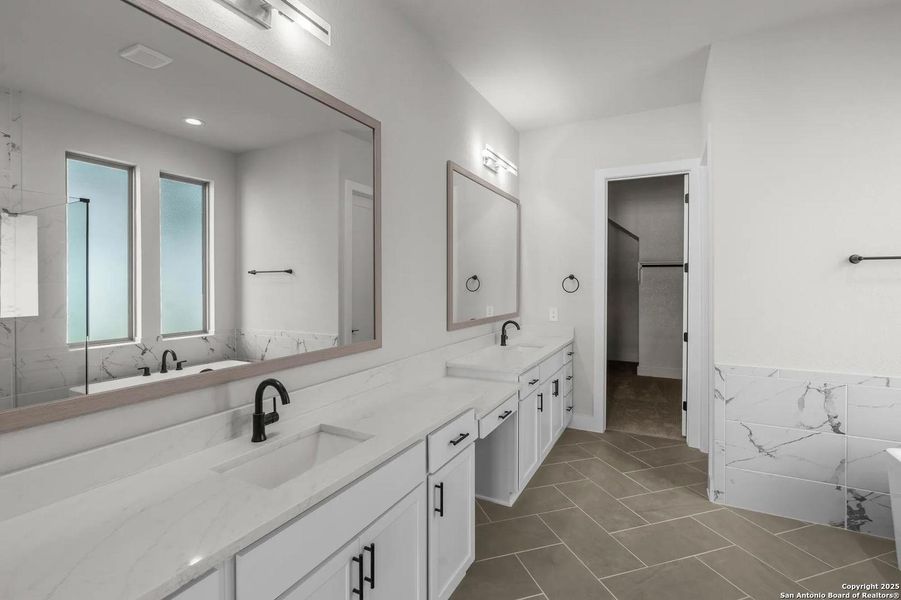 Furnished interior view inside a new home in Esperanza - 70', Boerne (Image 6).