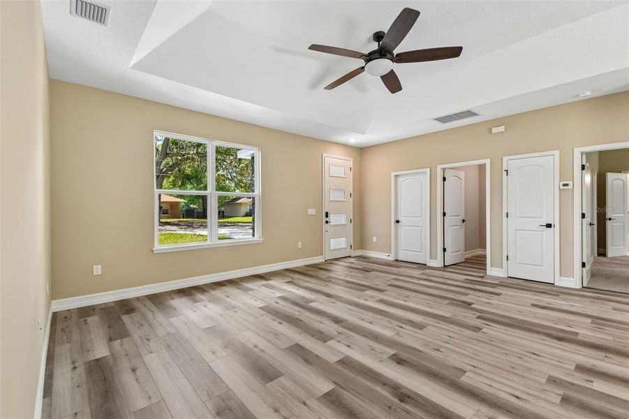Spacious, unfurnished interior of a new home in , Deland (Image 21).