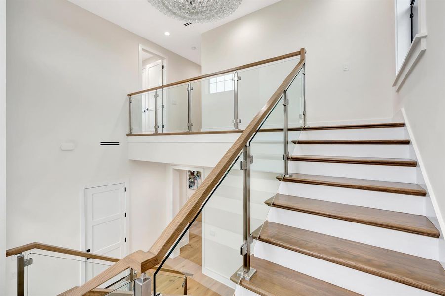 WOOD STAIRS WOOD STAIRS