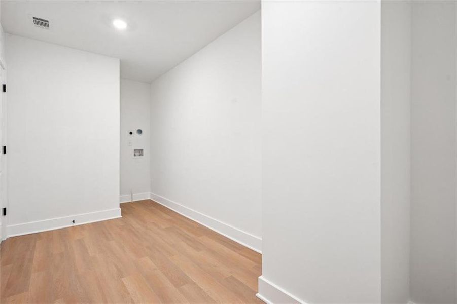 Spacious, unfurnished interior of a new home in , Atlanta (Image 20). Spacious, unfurnished interior of a new home in , Atlanta (Image 20).