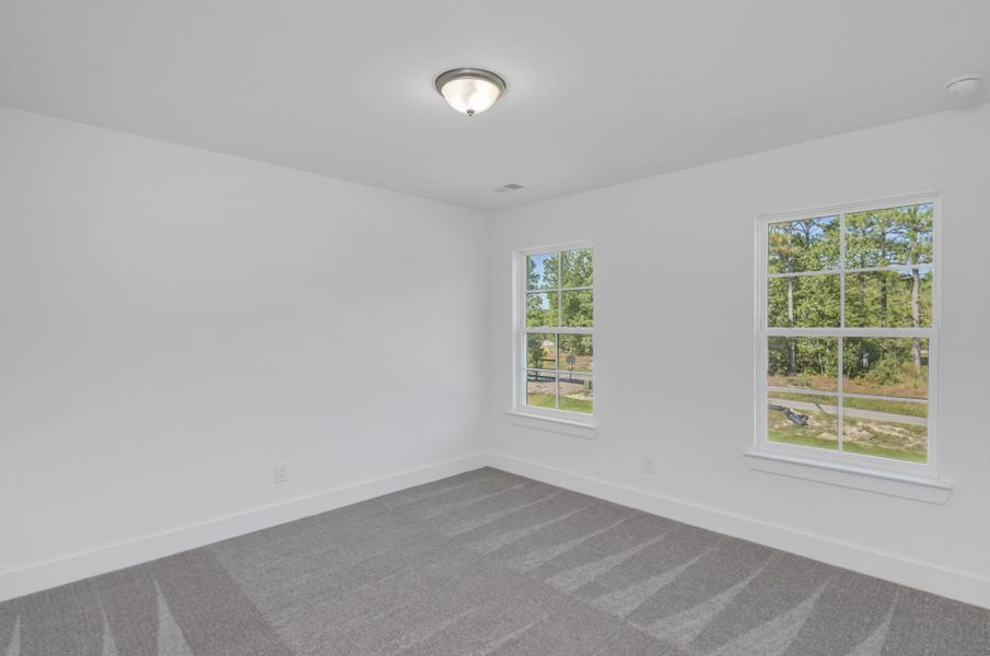 Spacious, unfurnished interior of a new home in Ashton Lakes, Lexington (Image 40).