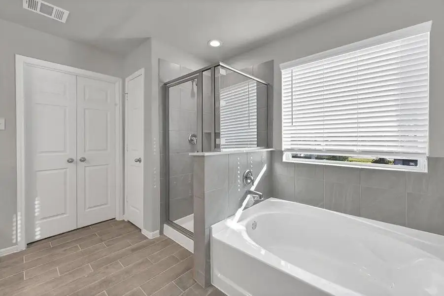 Furnished interior view inside a new home in River Ranch, Dayton (Image 10). Furnished interior view inside a new home in River Ranch, Dayton (Image 10).