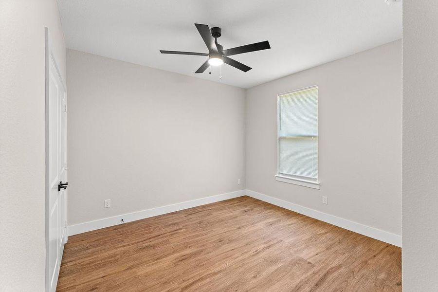 Spacious, unfurnished interior of a new home in , Dallas (Image 26).