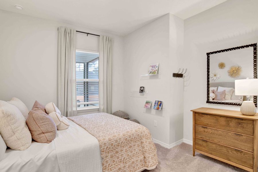 Furnished interior view inside a new home in Bellview Pointe, Pensacola (Image 15).