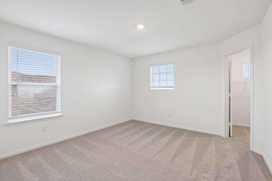 Spacious, unfurnished interior of a new home in , Elgin (Image 20).