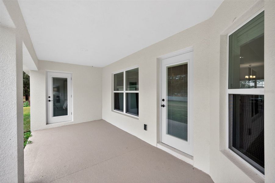 Exterior details and patio area of a home in Hill Country Estates, Dade City (Image 25).